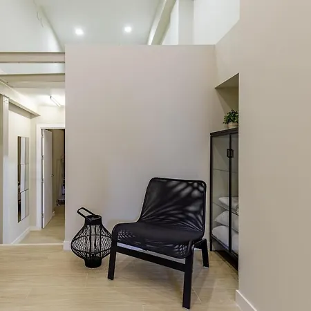 Downtown Alvarez 13 Apartment *